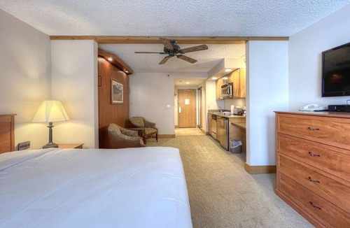 Mount Crested Butte Hotel | Hotel Suite with Kitchenette, Great on Mountain Location, Indoor/Outdoor Pool
