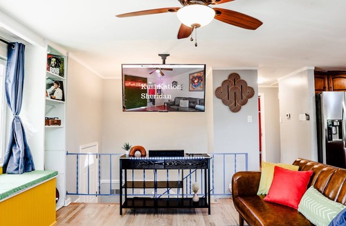 Northglenn House | HotTub Theater Arcade Gameroom Putt-Putt 420