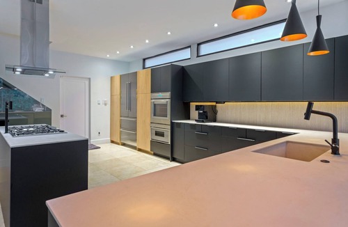 Houston House | Houston Modern Marvel
