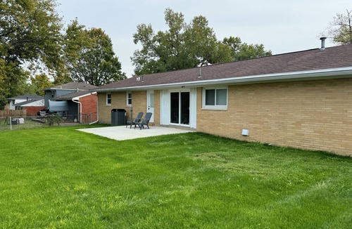 Franklin House | Hunter Hideaway: charming 3 bed/ 2 bath