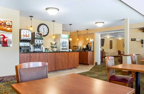 Augusta House | Ideal Choice for Business & Leisure Travels!