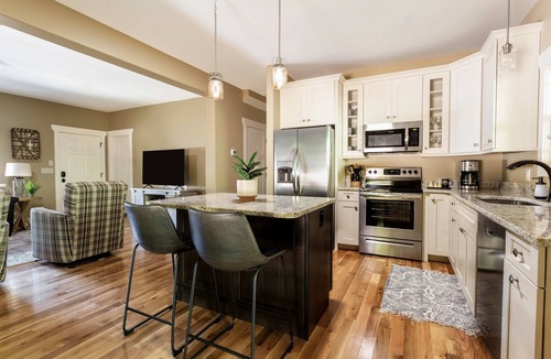 Skyland Cottage | Immaculate Cottage with Private Hot Tub and Fireplace