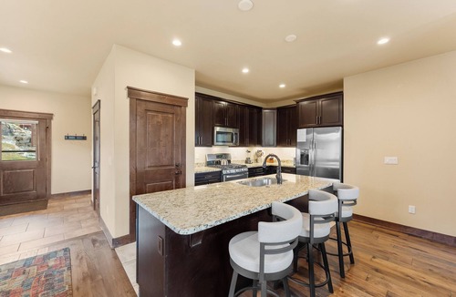 Keystone House | Incredible Mountain Views from the Private Deck and Walk-Out Patio