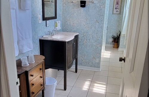 Lewiston House | Inn at the Agora