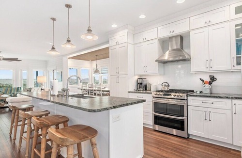 Flora's Bluff House | Inn Denial - Unmatched Oceanfront Elegance!