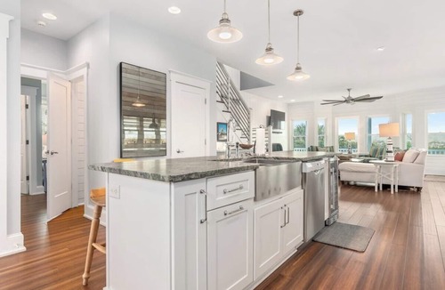 Flora's Bluff House | Inn Denial - Unmatched Oceanfront Elegance!