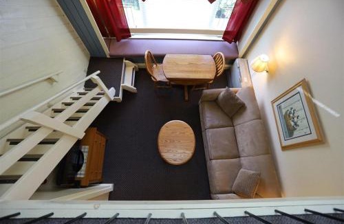 Waterville Valley House | Inns of Waterville Valley 403 Affordable Loft Unit at Inns of Waterville Valley