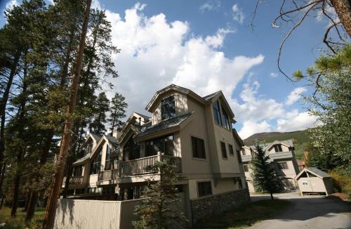 Mountain House House | Ironwood 2986 by SummitCove Lodging