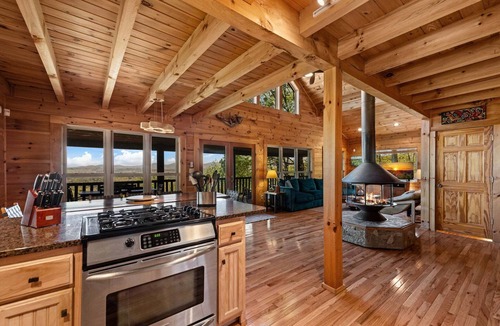Ridges Over the Lake Cabin | It's All About the Views - Mtn Views | Hot Tub | Pool Table | Arcade Games | Fire Pit