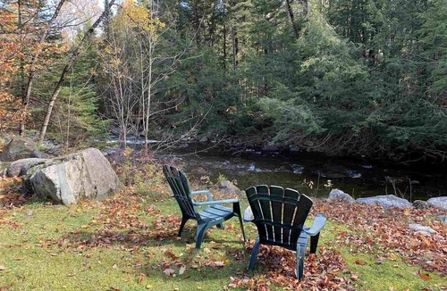 Jay House | Jay River Front Three Bedroom. 2 miles to Jay Peak