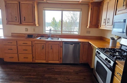 Ridgeway House | Jerry's Lake House Unit 2 (1/2 Duplex on Denise Lake)