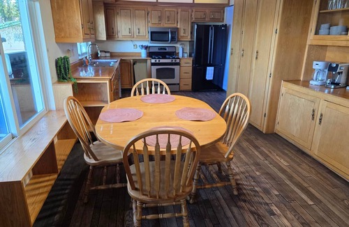 Ridgeway House | Jerry's Lake House Unit 2 (1/2 Duplex on Denise Lake)