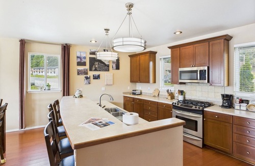 Juneau House | Juneau Oceanfront Home Overlooking Auke Bay