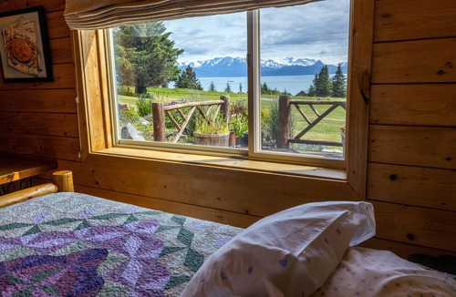 Kachemak Bed & Breakfast | Juneberry Lodge