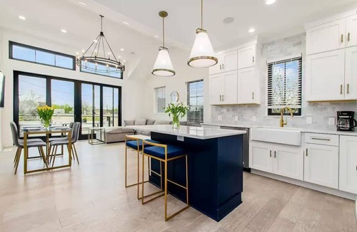 Italian Village Apartment | Jungle House Designer Residences – Downtown Columbus