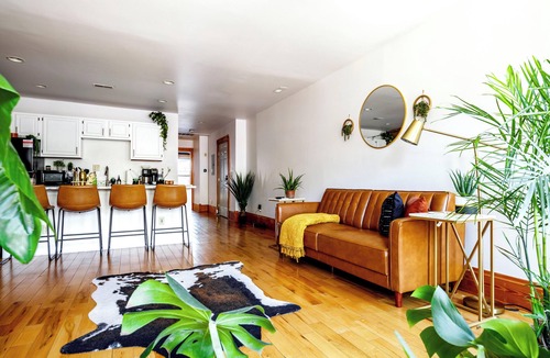 Italian Village Apartment | Jungle House Luxury Lofts – Short North High Street