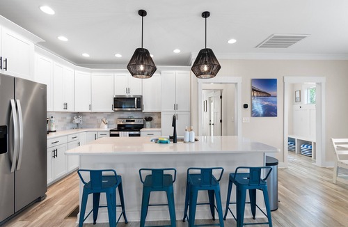 Tranquil Harbour House | "Just Peachy" 3BR Home | 4 Baths (2 Full, 2 Half)