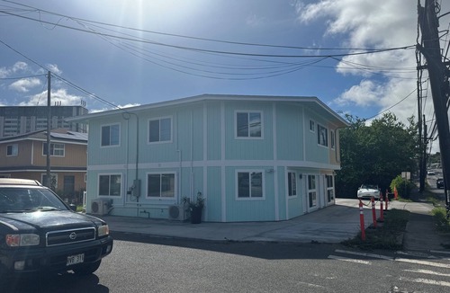Kalihi Valley House | Kalihi Stream, Coffee Bar, Ro Water, Split Ac, WIFI, Black Out Curtain, 4Parking