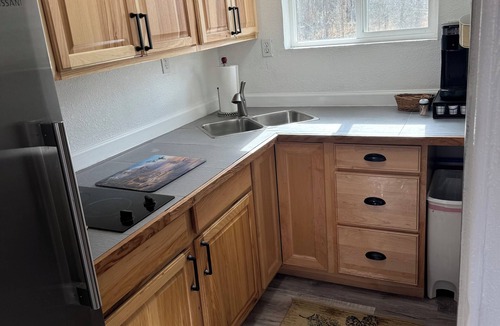 Kalifornsky House | Kenai River access! Cute little cabin with a loft