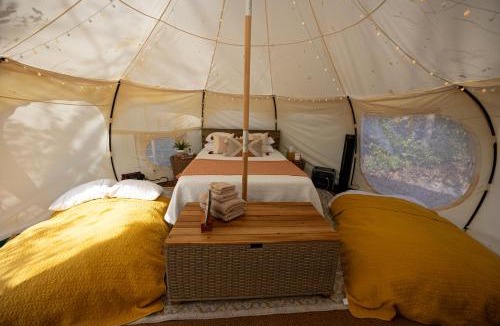 Georgetown Other | Kentucky Creekside Getaway with Outdoor Tub