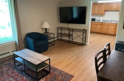 North Pole Apartment | Kimi Street Oasis