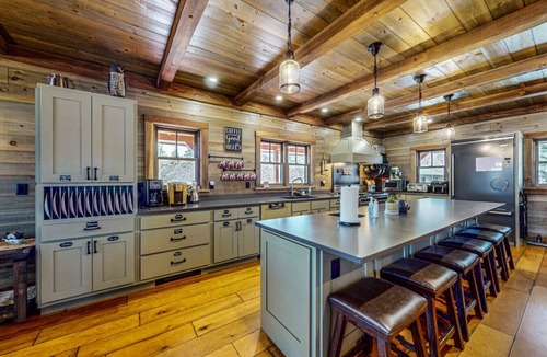 Greenville Cabin | Kings Landing at Moosehead Lake-Ultimate Luxury