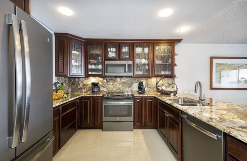 Kahaluu-Keauhou Condo | KKSR#3203 DIRECT OCEANFRONT, 2ND FLOOR, REMODELED, SPECTACULAR VIEWS!