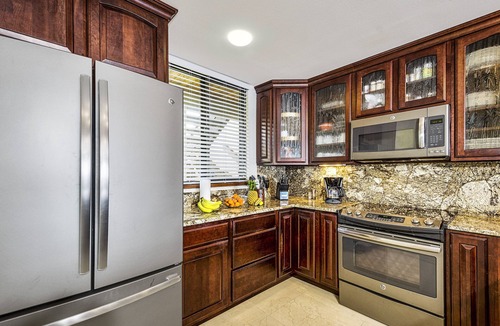 Kahaluu-Keauhou Condo | KKSR#3203 DIRECT OCEANFRONT, 2ND FLOOR, REMODELED, SPECTACULAR VIEWS!