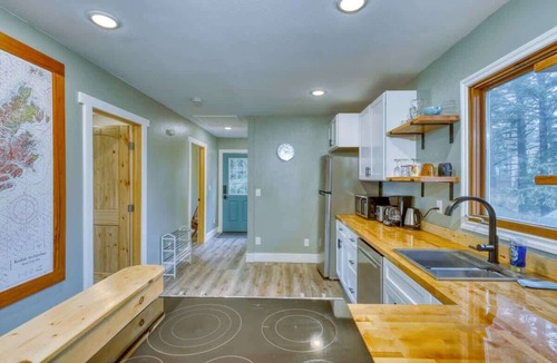 Kodiak House | Kodiak Coastal Getaway: Ocean Views & Cozy Retreat