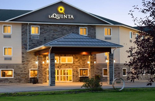 College Hotel | La Quinta by Wyndham Fairbanks Airport