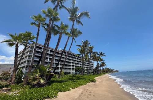 Historic Lahaina Front Street Condo | Lahaina Studio: Beachfront, Mountain View, Hot Tub