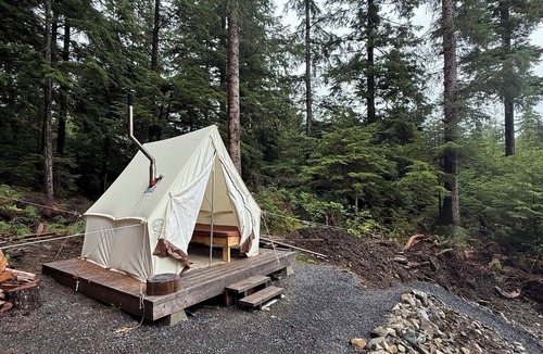 Hollis RV Rental | Lake Elizabeth Retreat - car rental available!