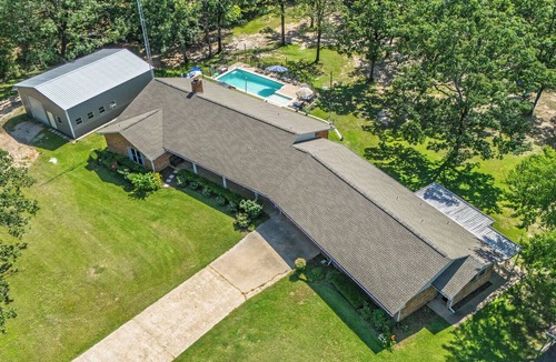 Yantis House | Lake Fork Waterfront Guest House W/Pool and Dock