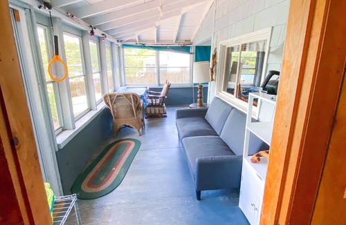 Windham Cottage | Lake Front Cottage with Private Sandy Beach & Beautiful Sunsets