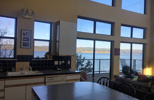 Spicewood House | Lake Travis Home on End of Cove!
