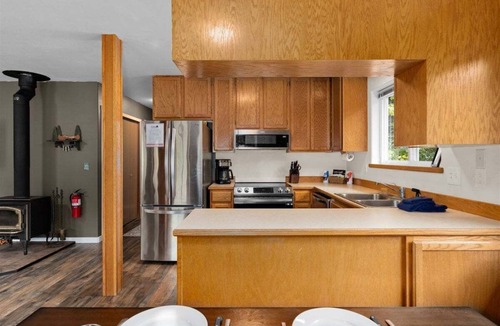Leavenworth House | Lake View Hideout – Pet-friendly Haven Near Lake Wenatchee