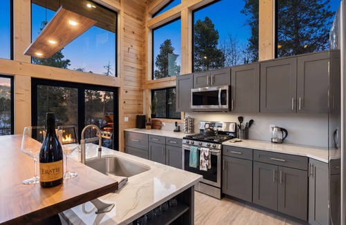 Black Hawk House | Lakefront - Alpine Views - Daily Moose