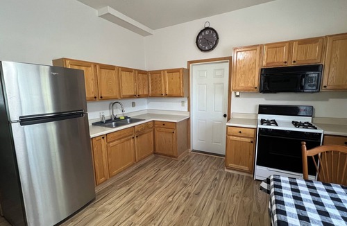 Wasilla Apartment | Lakefront Apartment-Private with Laundry