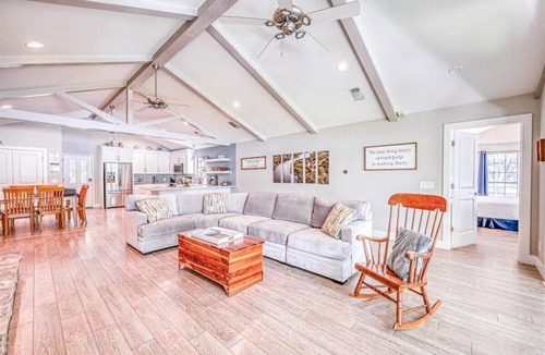 Kingsland House | Lakefront Dock, Hot Tub & Great for Groups