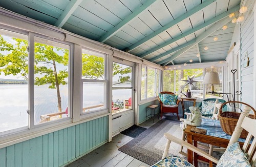 Smithfield Cottage | Lakefront dog friendly cottage w/a dock & beautiful sunset views