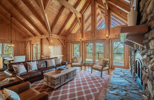 Marion Cabin | Lakefront Log Luxury - 4400 sqr ft w/private dock