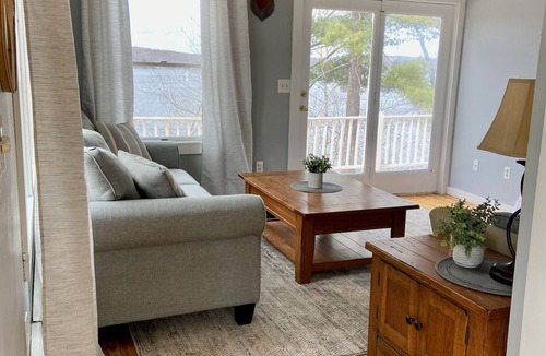 Sabattus Cottage | *Lakefront Maine* @Sabattus Sunset Cottage 🌅
