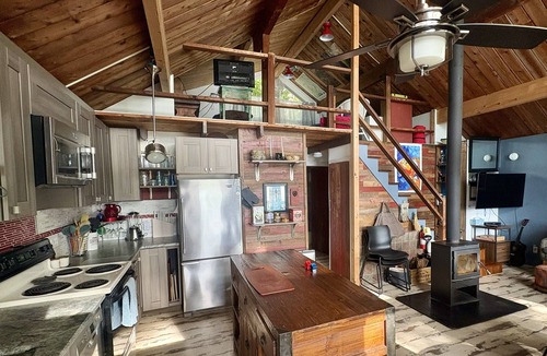 Naples House | Lakeside cottage, pretty view of Trickey Pond. #gladview#trickeypond