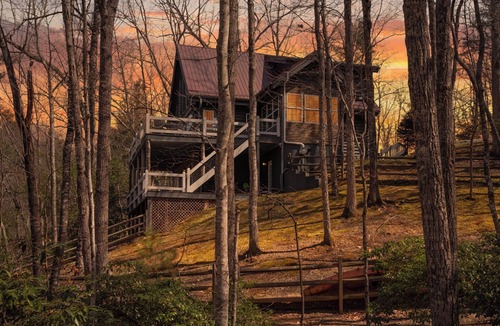 Deep Gap Cabin | Lakin' it Easy!*Waterfront*Modern*Kayaks*Resort*WIFI*Pets OK