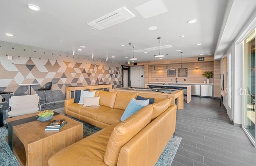 Crown Hill Apartment | Landing | Amazing 1BD, Gym