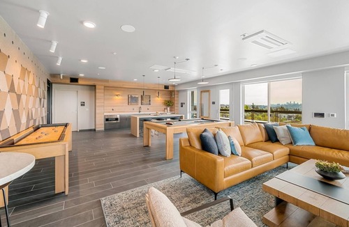 Crown Hill Apartment | Landing | Amazing 1BD, Gym