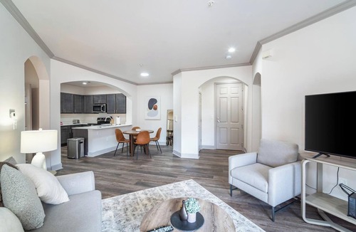 Corryville Apartment | Landing | Amazing 2BD, Gym, Pool