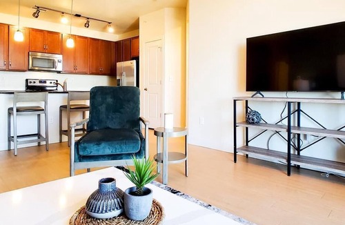 Lone Tree Apartment | Landing at Regency RidgeGate - 2 Bedrooms in Downtown Lone Tree