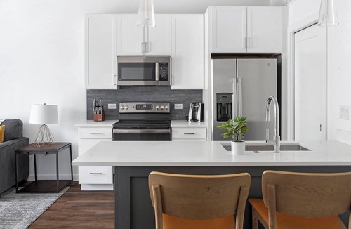 Austin Apartment | Landing | Beautiful 1BD, Clubhouse, Pool