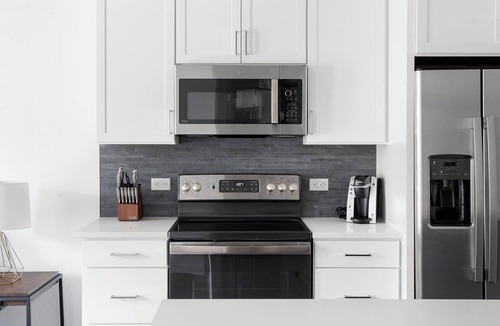Austin Apartment | Landing | Beautiful 1BD, Clubhouse, Pool
